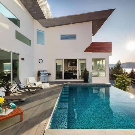 The Infiniti Villa Kelowna Esterno foto